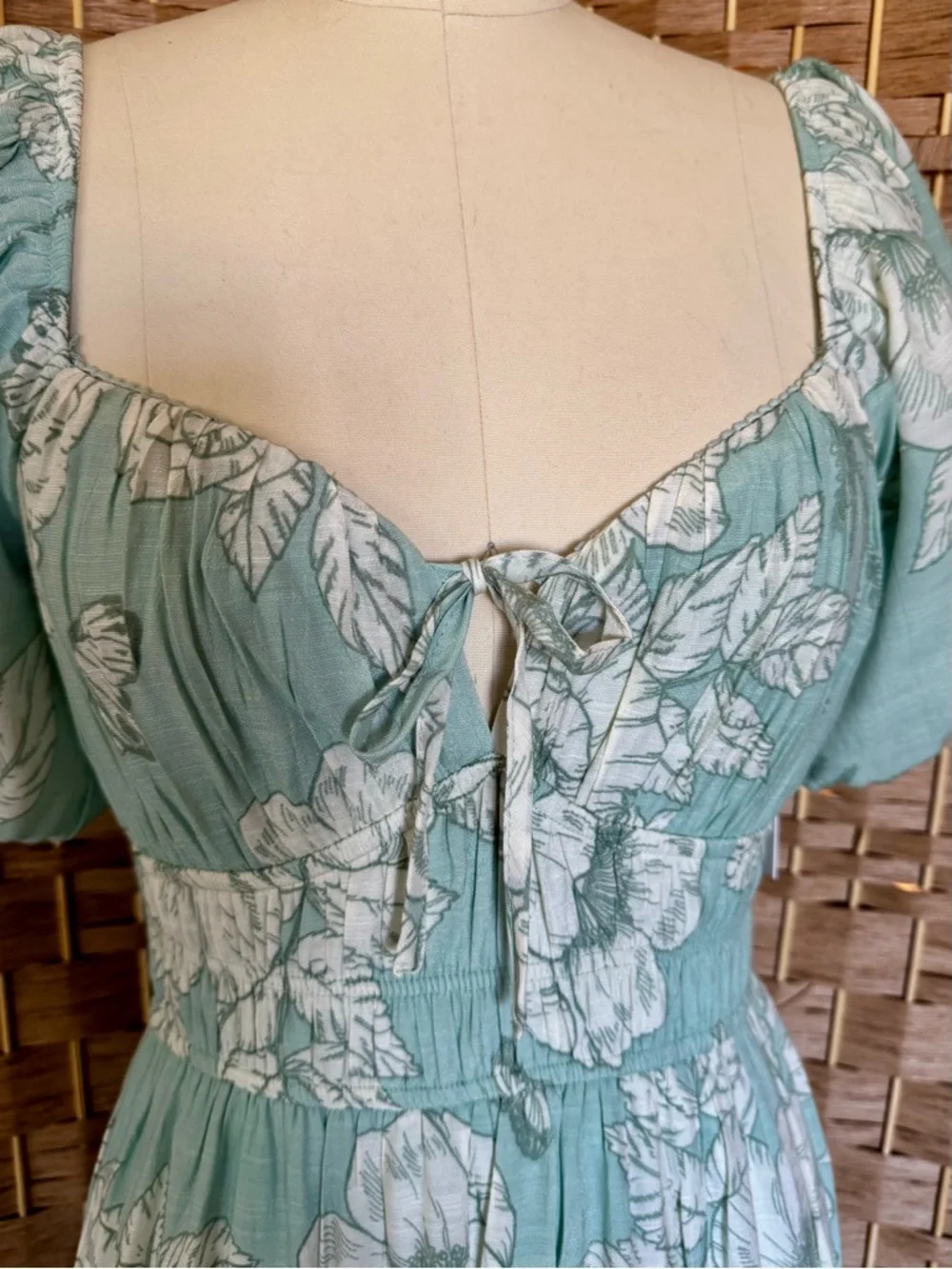 NWT Trixxi puff sleeve midi milkmaid dress S (junior’s) - Picture 2 of 15